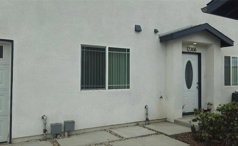 12306 Valley View Ave — Photo 1