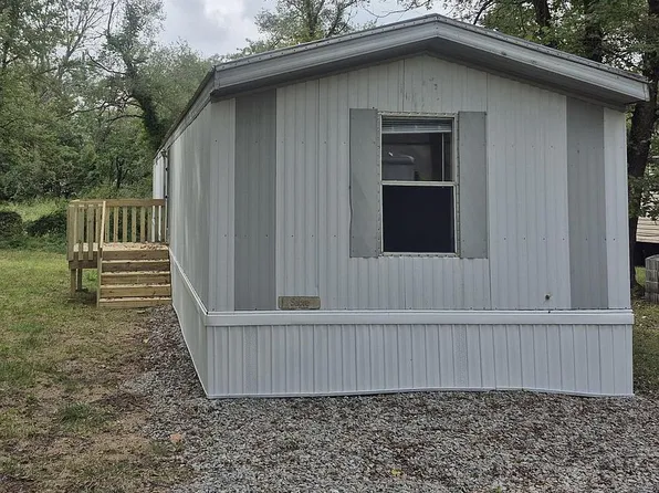 2805 S Ingram Ave #69, Sedalia, MO 65301