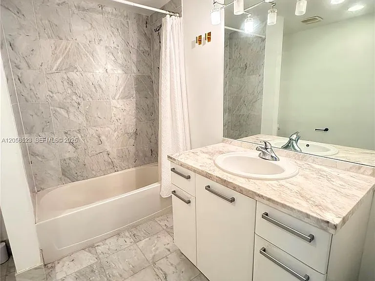 244 Biscayne Blvd #250 — Photo 6