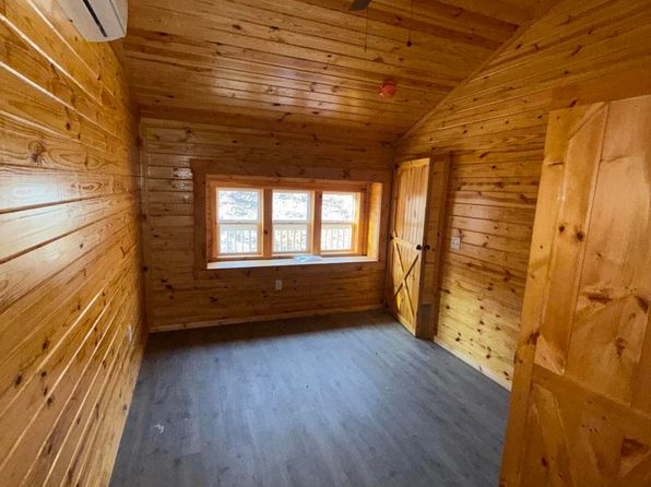 100 Orchard Valley Rd, Stanton, KY 40380