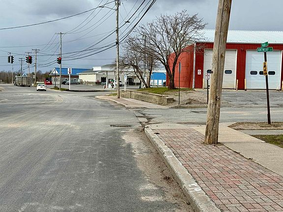 3rd image of 76 Main St