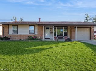 813 Bonita Ave, Elk Grove Village, IL 60007