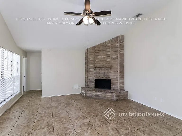 11514 Dell Hollow Dr — Photo 4