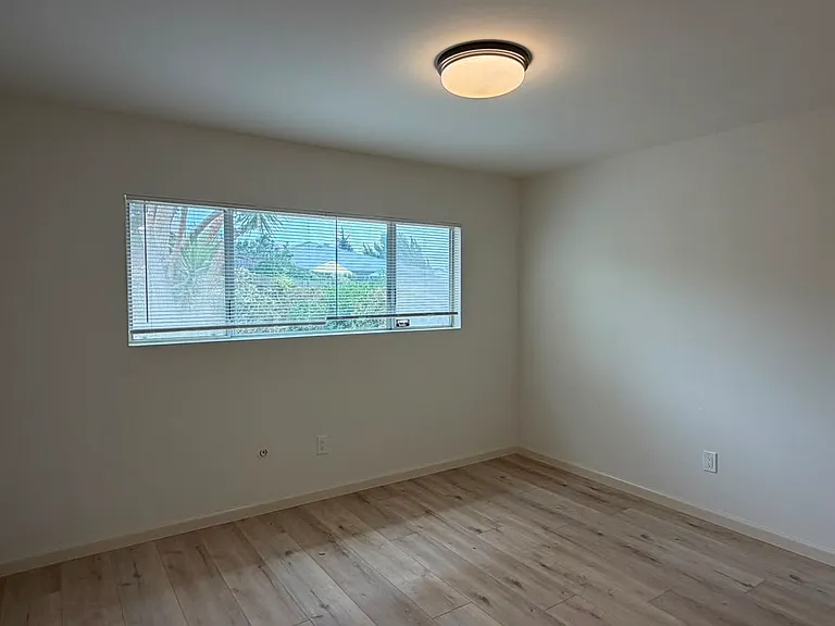 6095 Agee St — Photo 2