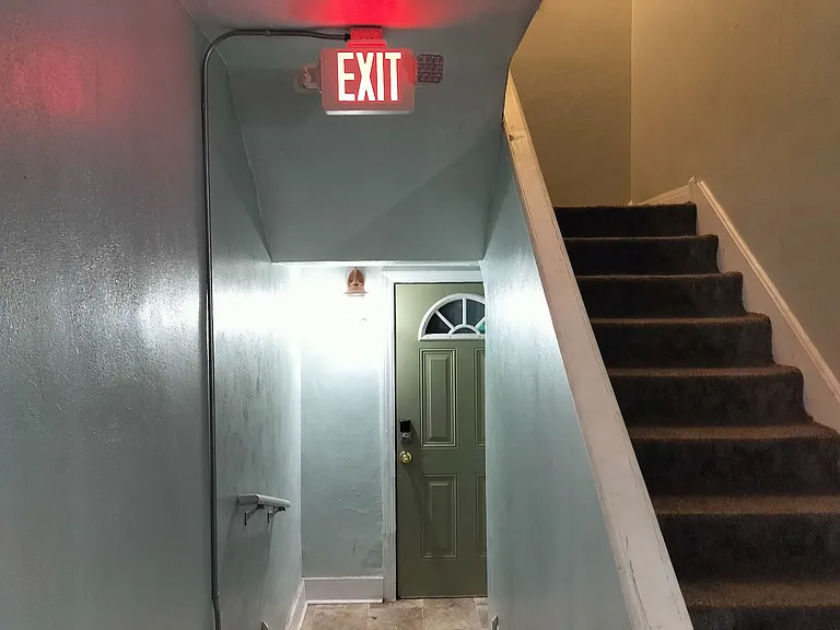703 E Pine St #B — Photo 15