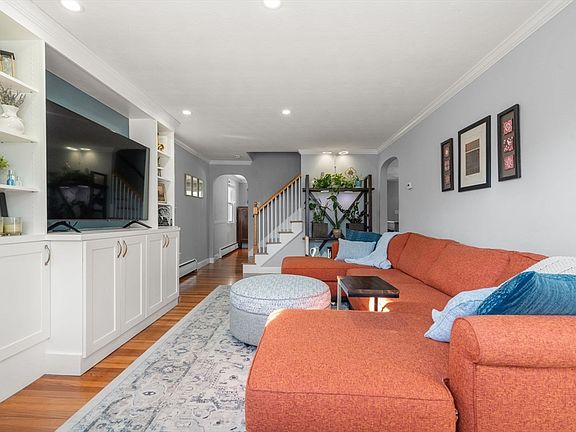 4th image of 64 Newfield St