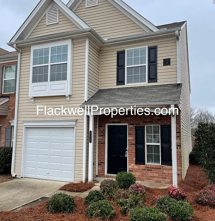 276 Azalea Cir