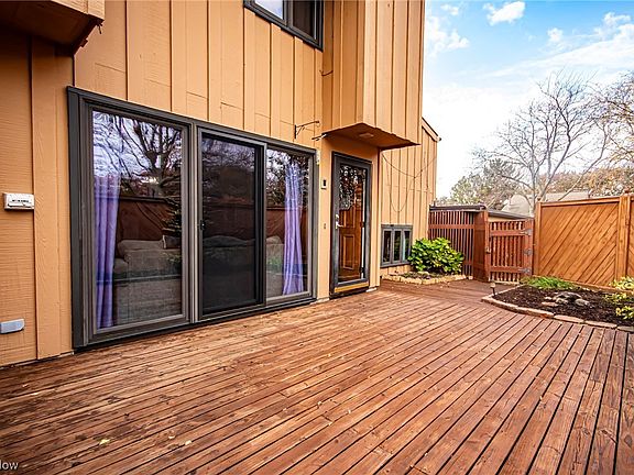 4th image of 4735 Greenbriar Ln