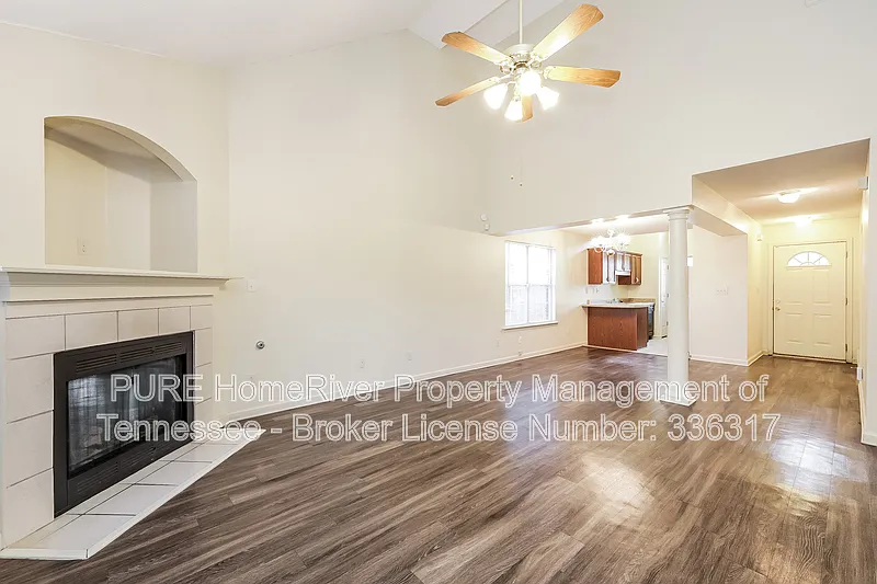 3 bed, 2.0 bath, 1557 sqft, $1,695 — Photo 3