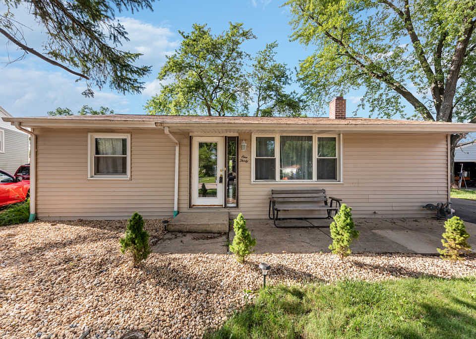 1st image of 130 Adobe Cir
