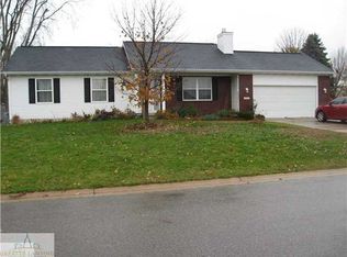 8869 Jacaranda Dr, Dimondale, MI 48821