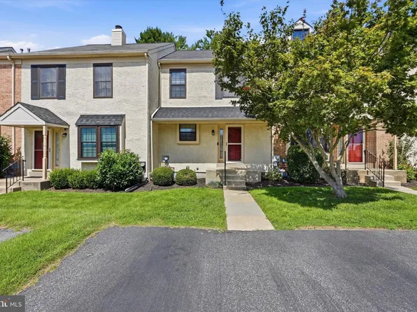372 Scola Rd, Brookhaven, PA 19015