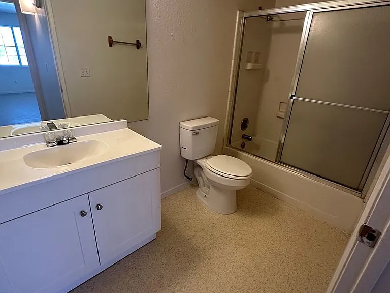 3990 E Carey Ave — Photo 12