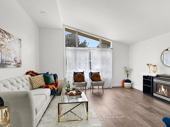 5th image of 19 Milton Ave W