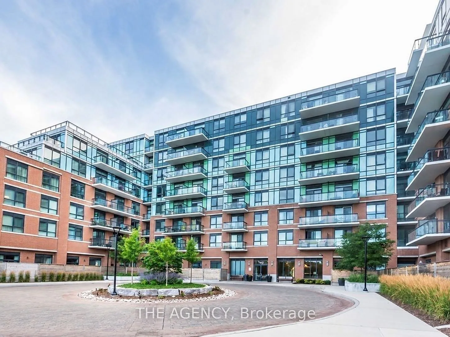 2 bed, $2,300 — Photo 1