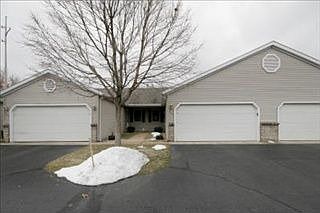 1st image of 725 Bayberry Ln