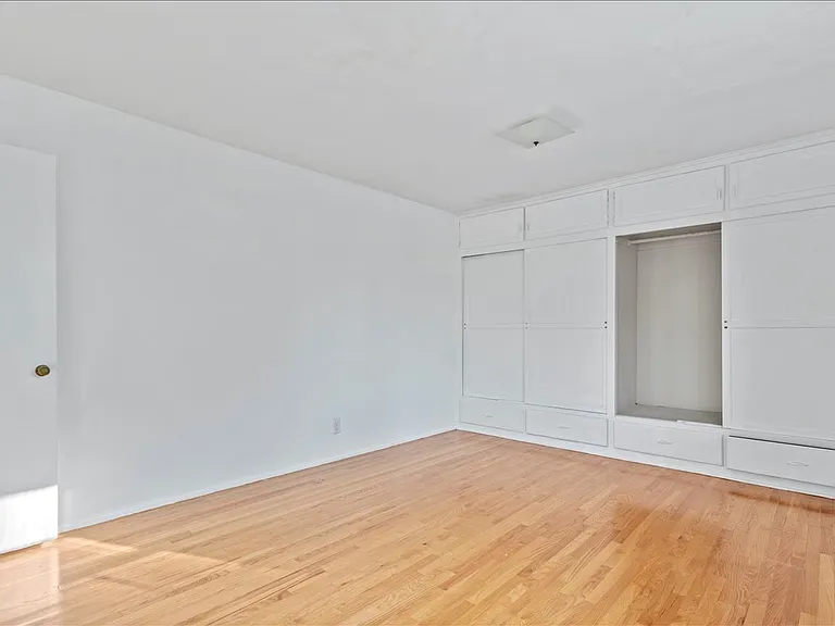1725 S Robertson Blvd #8 — Photo 13