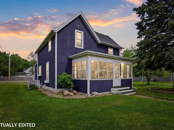 326 2nd St, Dike, IA 50624
