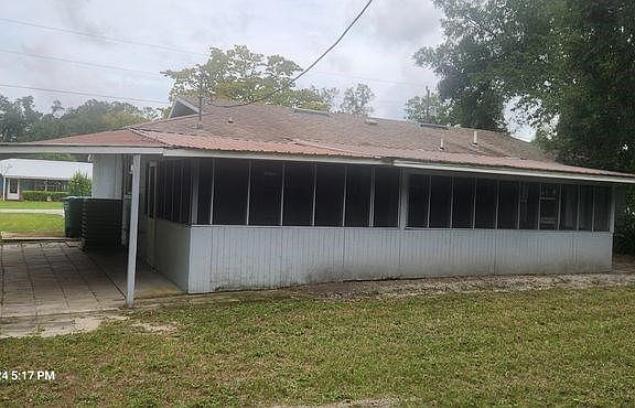 2nd image of 216 NE 9th Ter