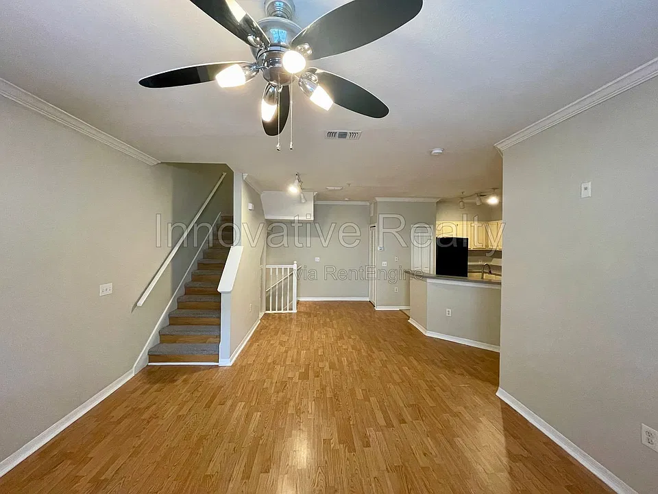 2428 Legacy Lake Dr