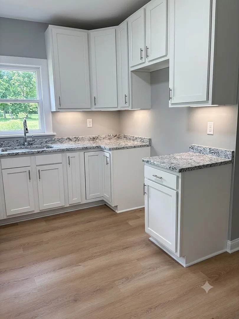 Fully Renovated 5-Bedroom Home for Rent 4028 Harper Ave, Norton, OH — Photo 2