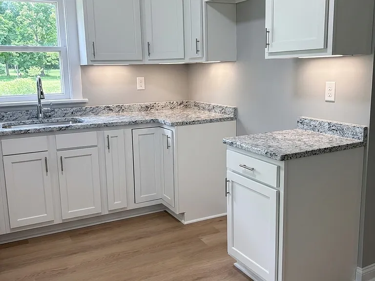 4028 Harper Ave — Photo 2
