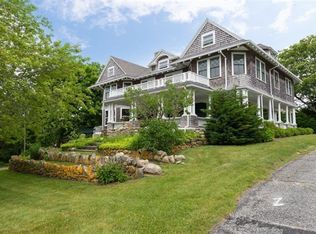 6 Grayton Ave, Hyannis, MA 02601