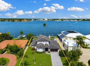 1535 Dolphin LN, NAPLES, FL 34102