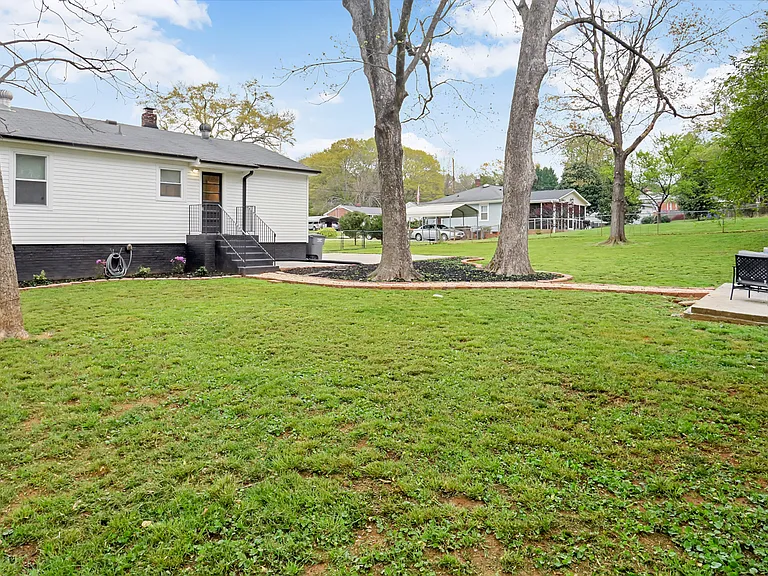 101 Ruby Dr — Photo 18
