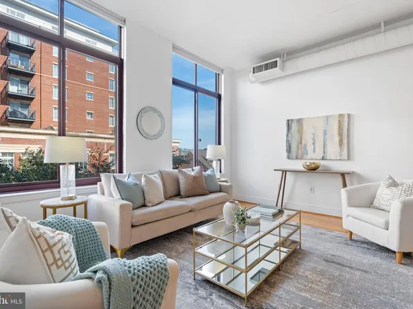 1205 Garfield St #401, Arlington, VA 22201