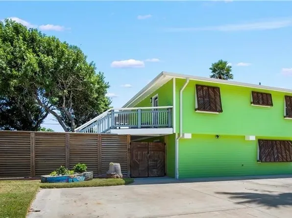 1403 Whispering Sands St, Port Aransas, TX 78373