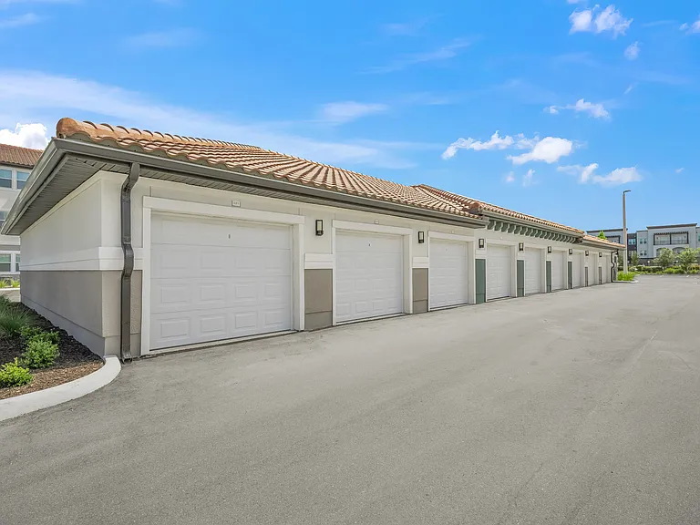 Revello Apartments — Photo 102