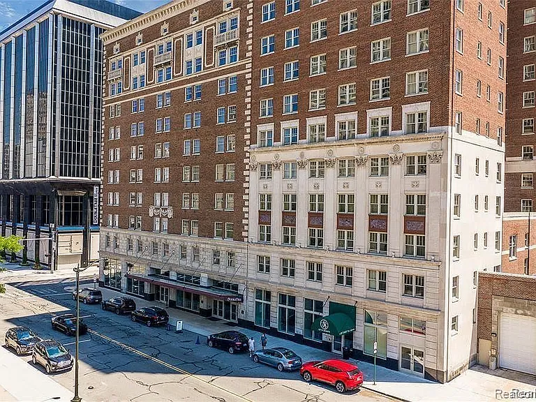 525 W Lafayette Blvd #13C — Photo 2