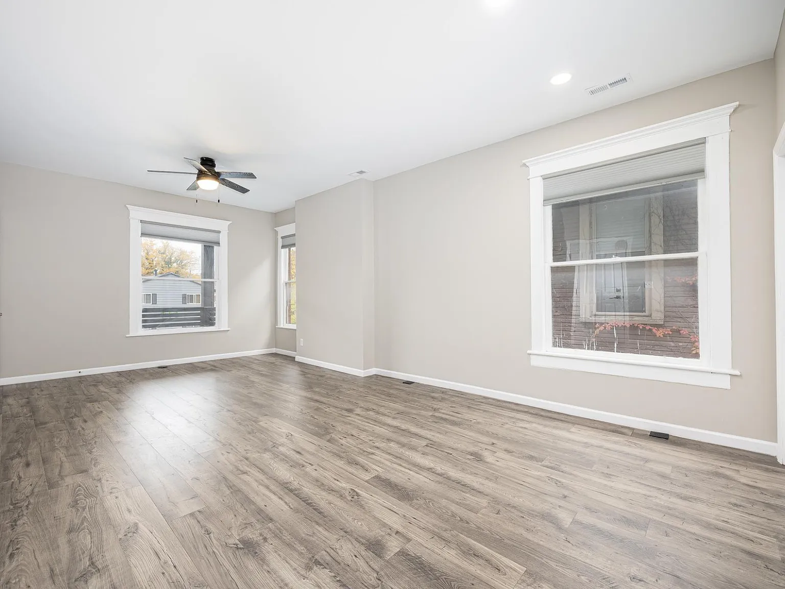 2 bed, 1200 sqft, $1,700 — Photo 3