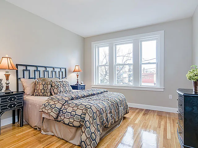 4 Leicester St #4 — Photo 8