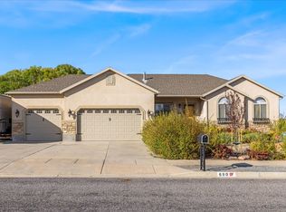 690 W Sagewood Cir S, Grantsville, UT 84029