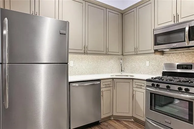 1112 N Rampart St #C — Photo 6