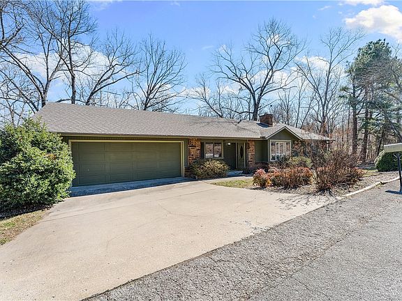 3rd image of 22 Dornoch Ln