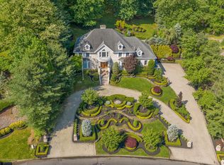 66 Takolusa Dr, Holmdel, NJ 07733