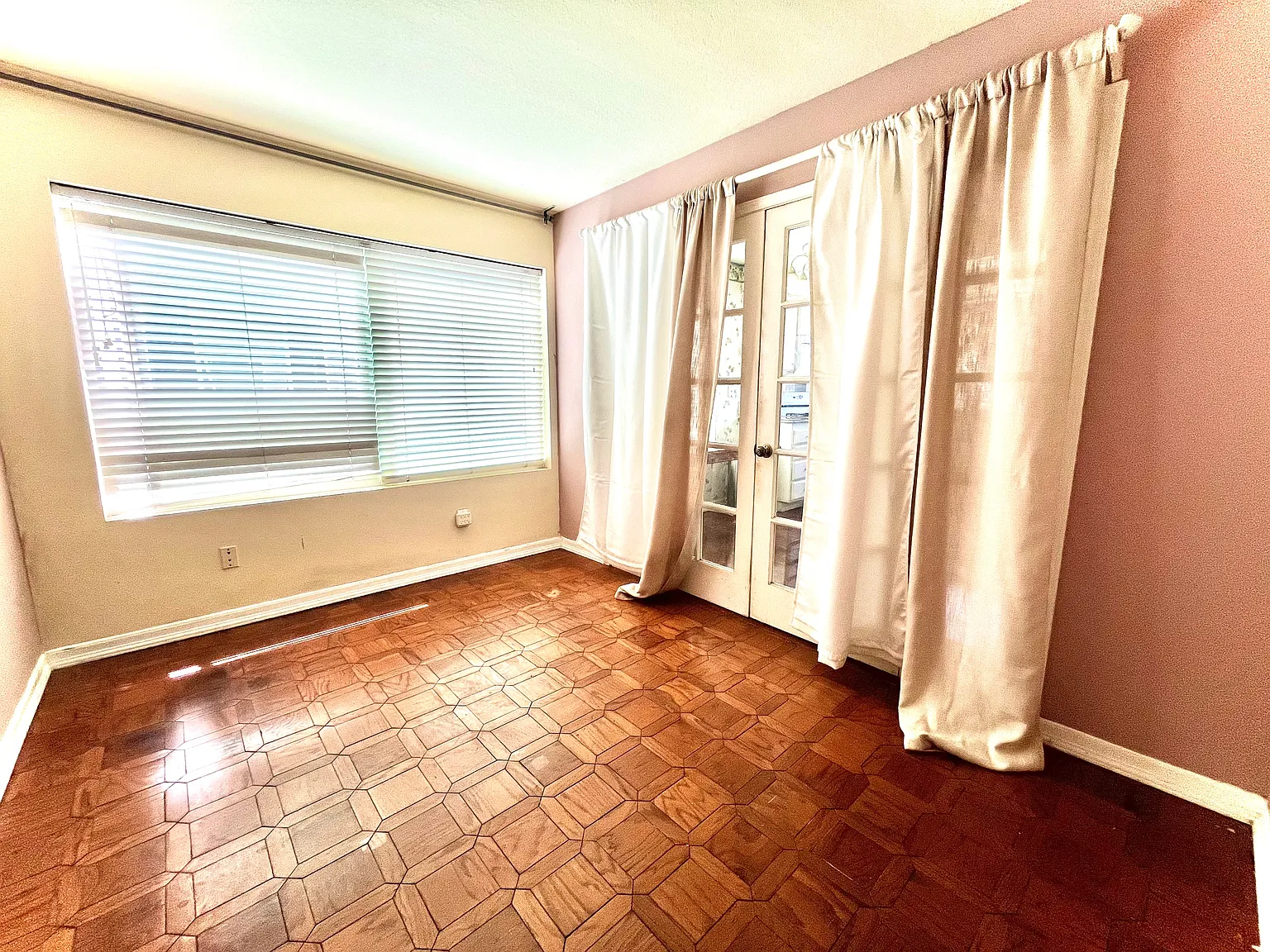 5152 Dunbar Dr — Photo 3