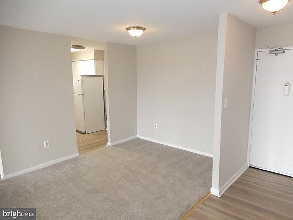 5th image of 4600 S Four Mile Run Dr APT 516