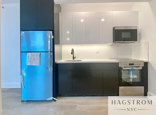 Rented by Hagstrom Management Inc | media 13