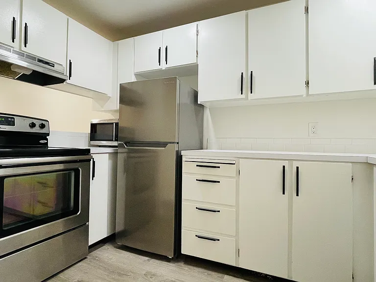 5012 11th Ave NE #F — Photo 9