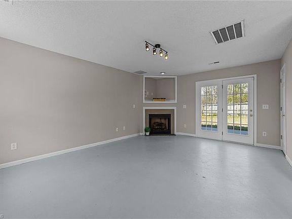 4th image of 2523 Wheatfield Dr