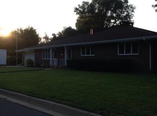 403 W Jay St, Lyons, KS 67554