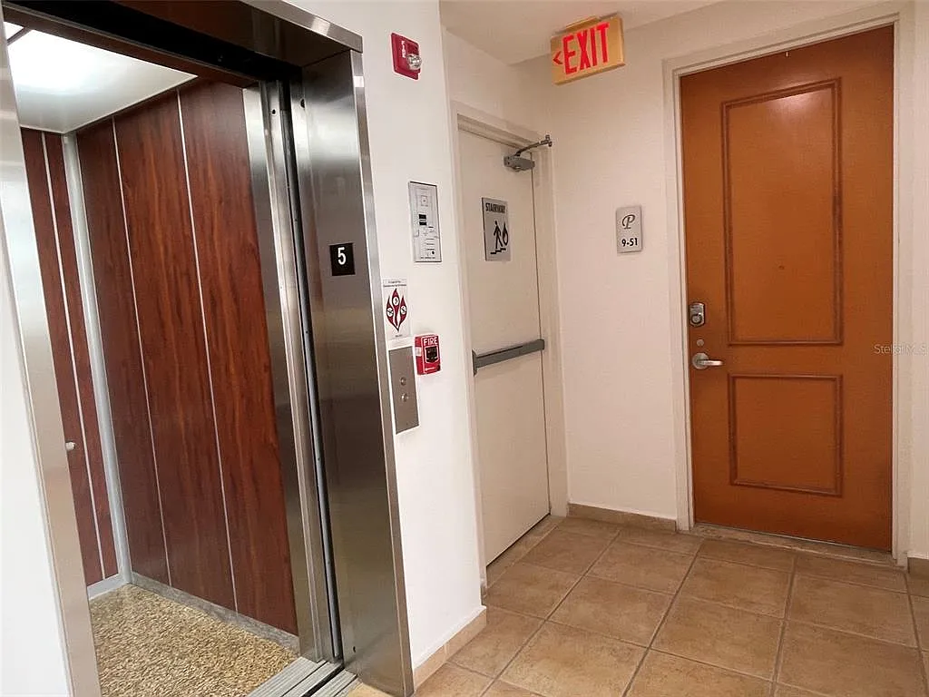 3 bed, 2.0 bath, 1679 sqft, $2,600 — Photo 4