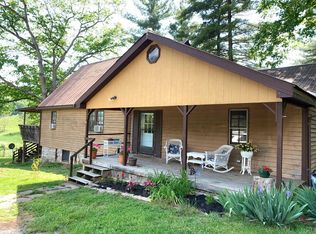 1417 Longanacre Rd, Ronceverte, WV 24970