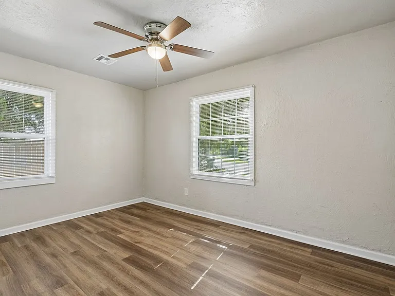 510 N Marshall Dr — Photo 25