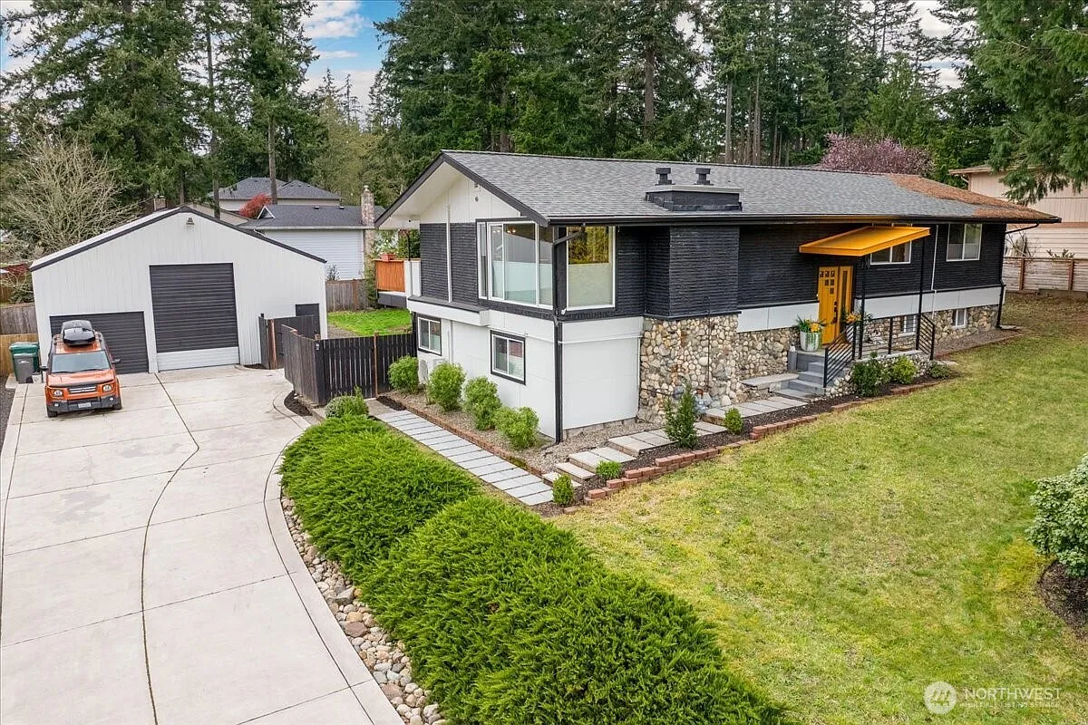 5707 143rd Street SW photo 1