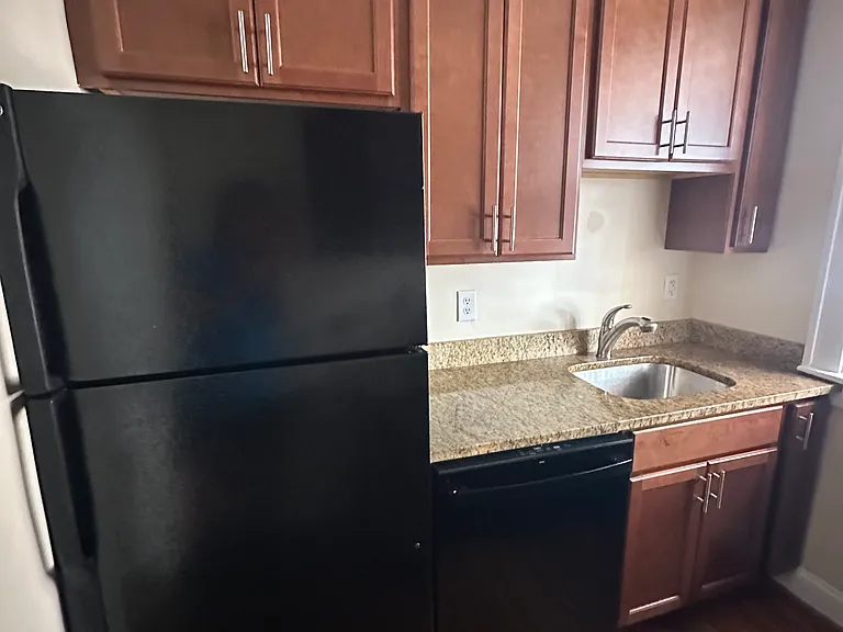 7260 Wise Ave — Photo 3